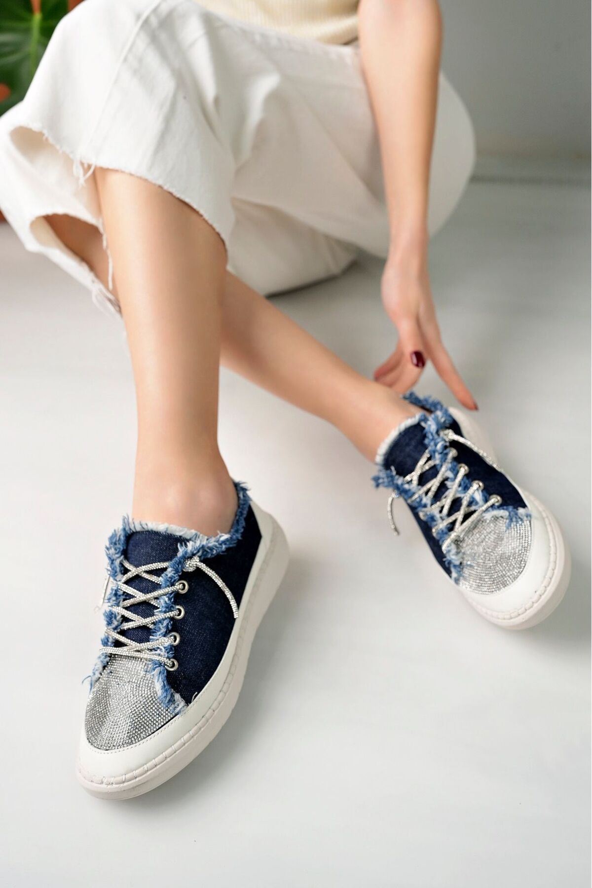 NEVA Taşlı Düz Taban Kadın Kot Sneakers