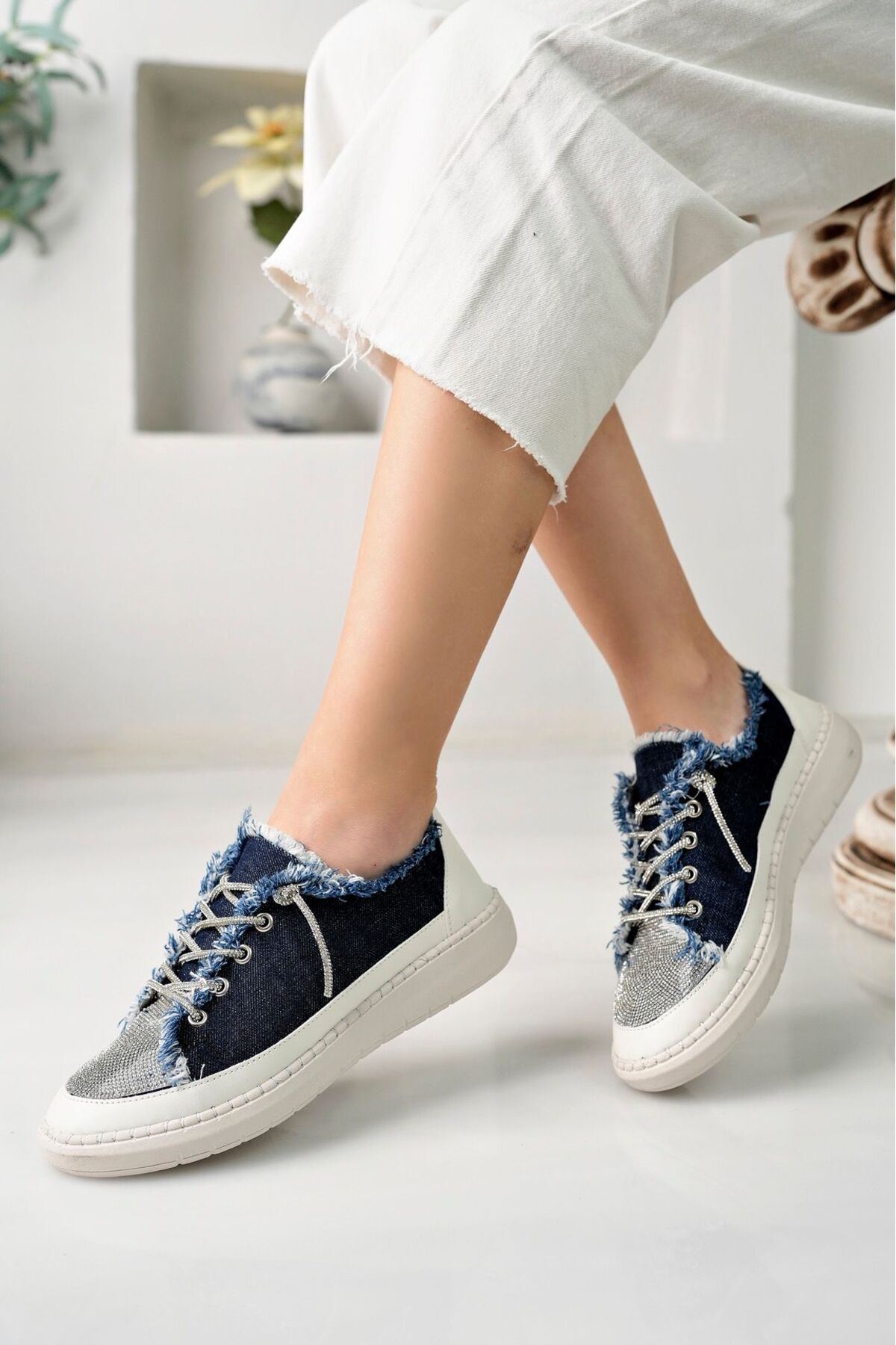 NEVA Taşlı Düz Taban Kadın Kot Sneakers