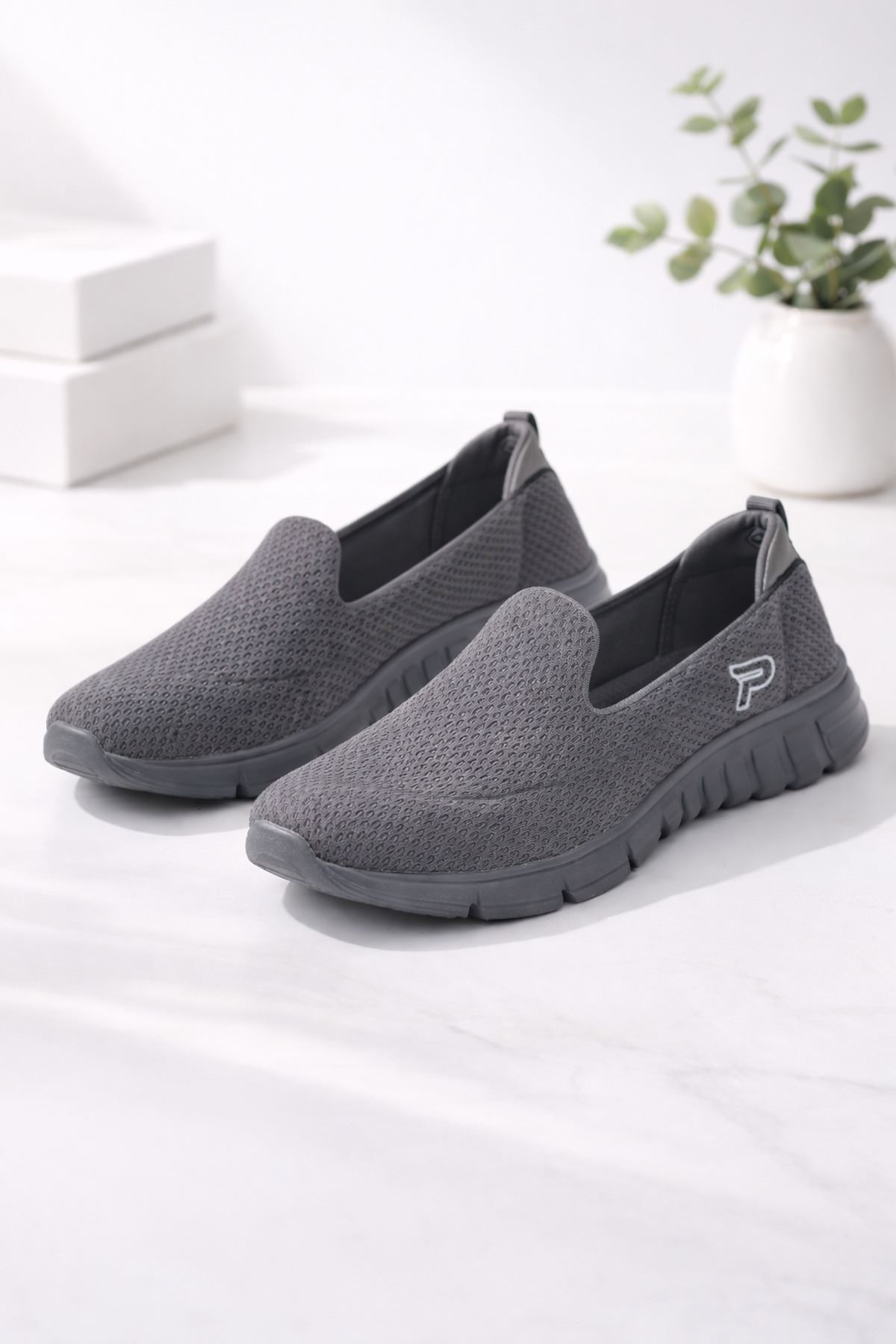 Kadın Ortopedik Hafif Taban Günlük Yürüyüş Ayakkabısı – Esnek Rahat Sneaker