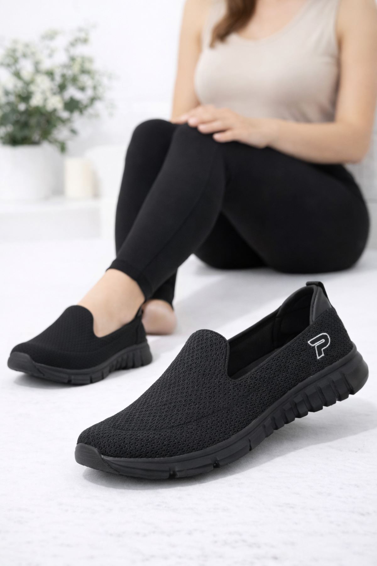Kadın Ortopedik Hafif Taban Günlük Yürüyüş Ayakkabısı – Esnek Rahat Sneaker