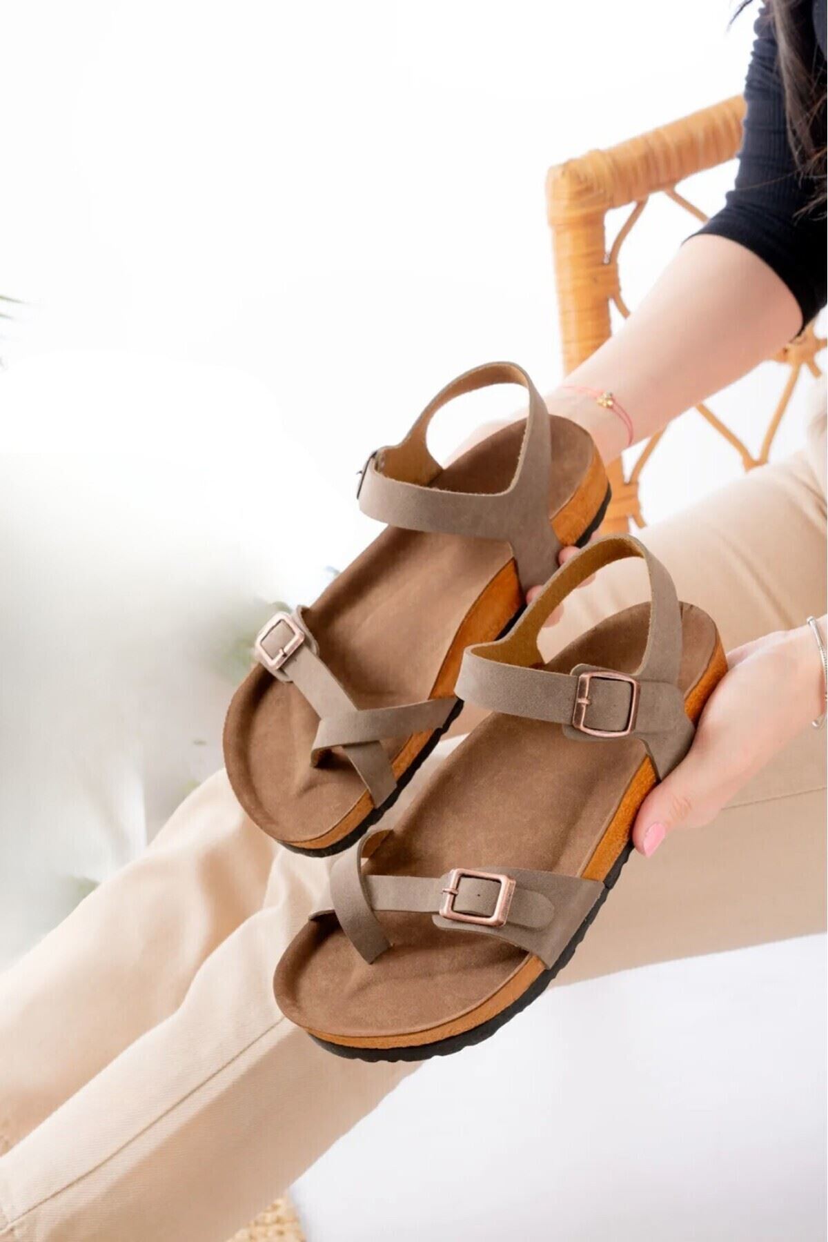 Unisex Ortopedik Tabanlı Parmak Arası Günlük Rahat Sandalet