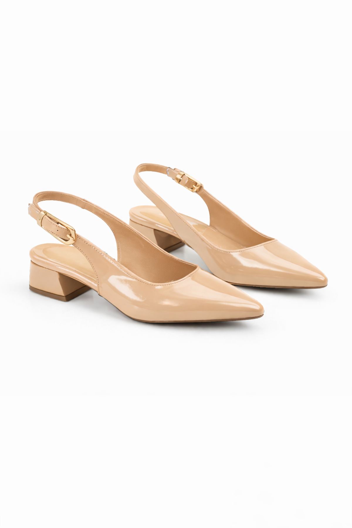 Kadın Rugan Sivri Burun Slingback Topuklu Ayakkabı Altın Tokalı Klasik Ofis Ayakkabısı