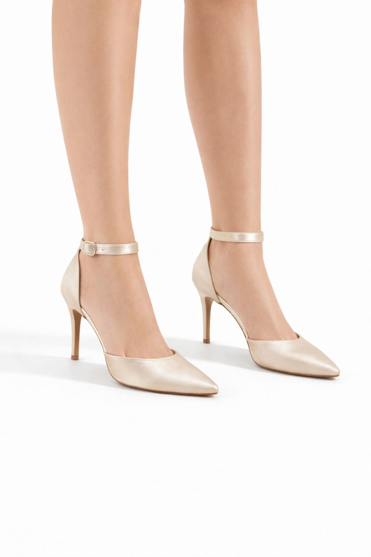 Kadın Bilekten Tokalı Sivri Burun İnce Topuk Abiye Stiletto Ayakkabı