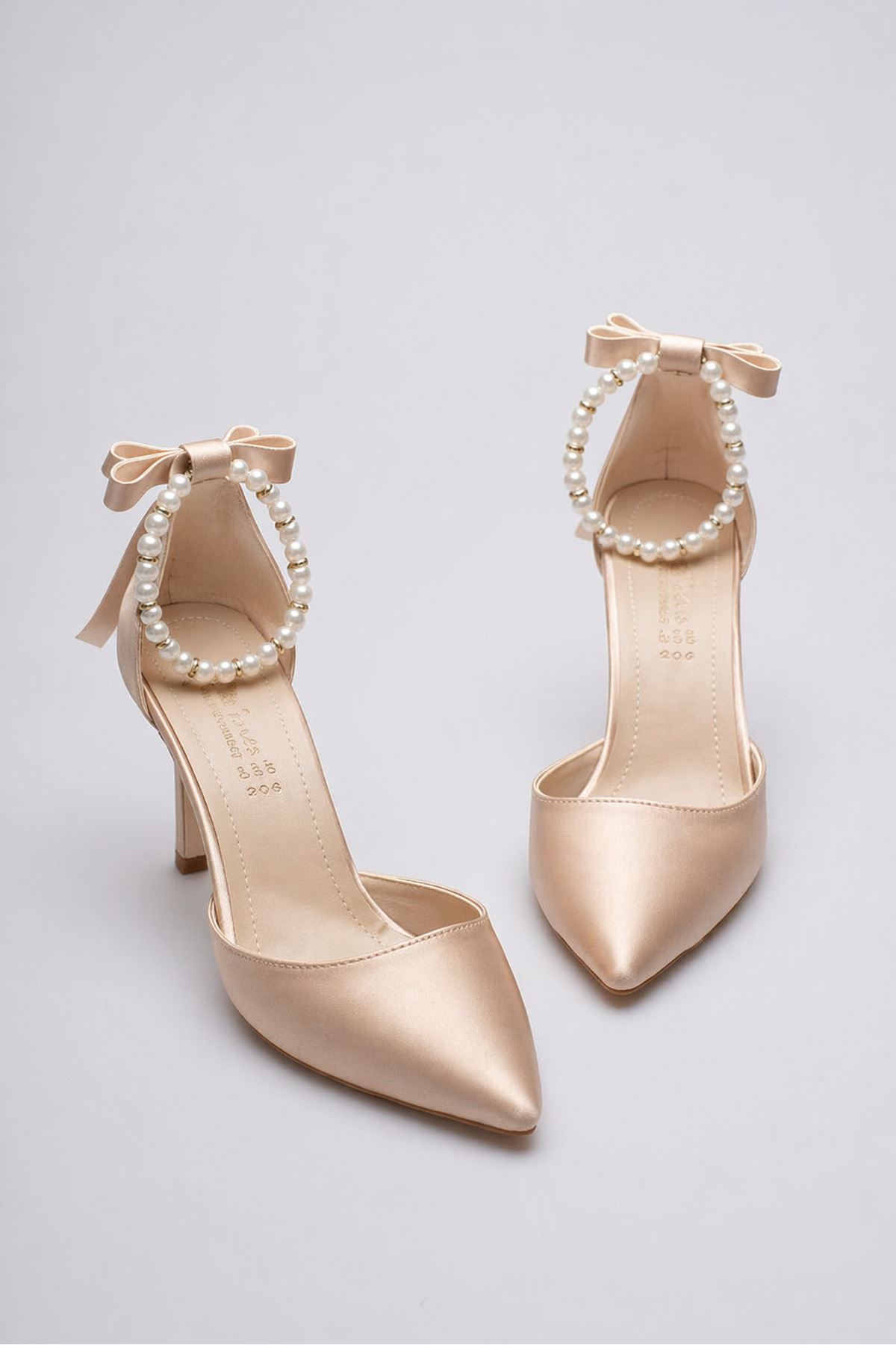 Kadın Çok Amaçlı Stiletto Topuklu Ayakkabı Sök Tak Papyon Kurdela İncili 5 Model 8 cm Sivri Burun