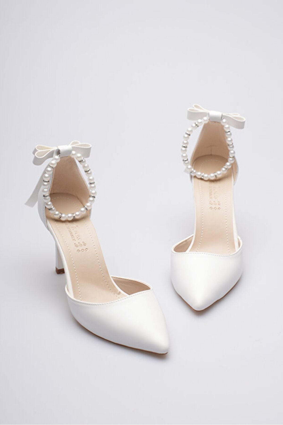 Kadın Çok Amaçlı Stiletto Topuklu Ayakkabı Sök Tak Papyon Kurdela İncili 5 Model 8 cm Sivri Burun