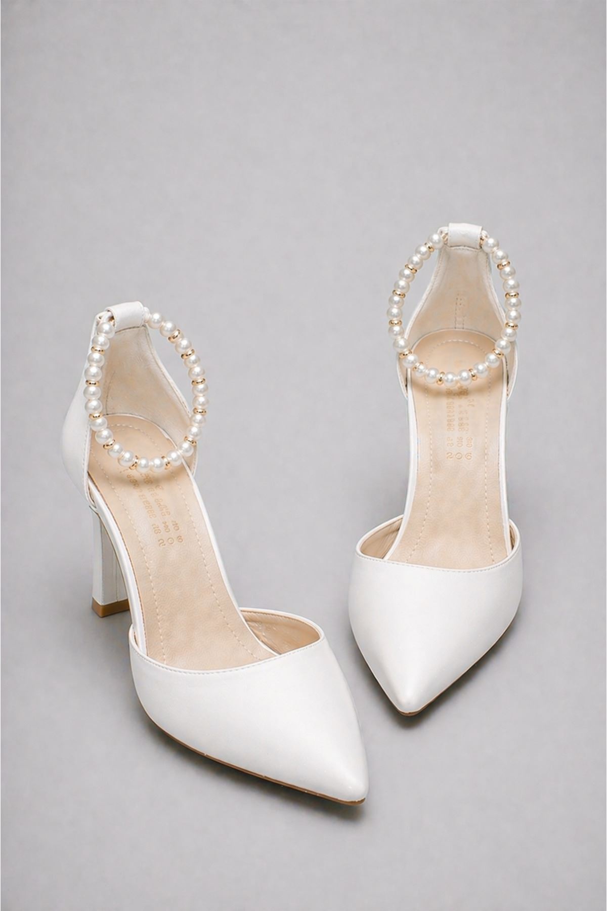Kadın Çok Amaçlı Stiletto Topuklu Ayakkabı Sök Tak Papyon Kurdela İncili 5 Model 8 cm Sivri Burun