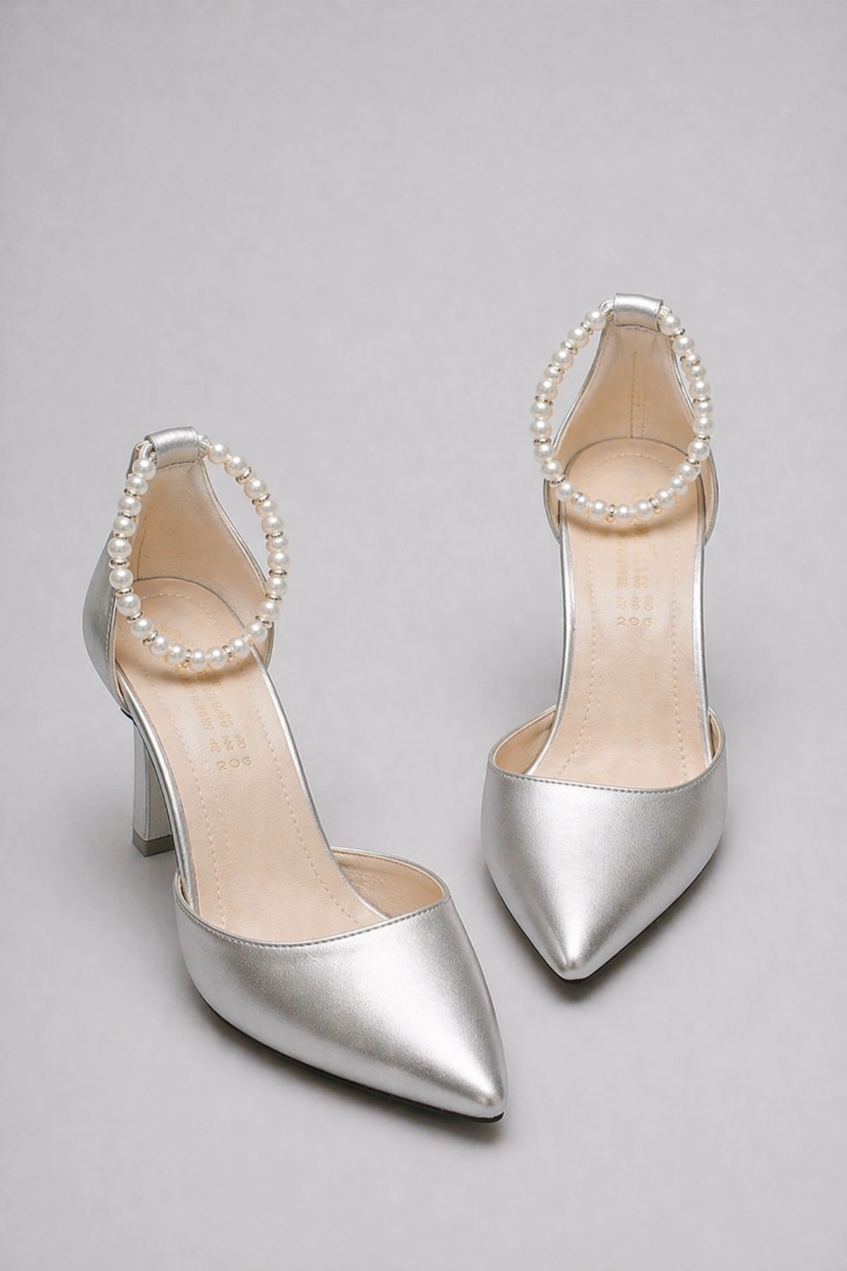 Kadın Çok Amaçlı Stiletto Topuklu Ayakkabı Sök Tak Papyon Kurdela İncili 5 Model 8 cm Sivri Burun