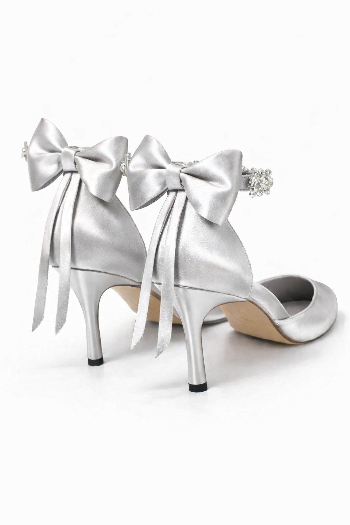 Kadın Stiletto Taşlı Bilekli Fiyonklu Topuklu Ayakkabı 8 cm