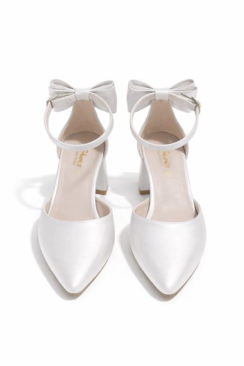 Fiyonklu Bilekten Bantlı İnce Topuklu Stiletto Kadın Ayakkabı