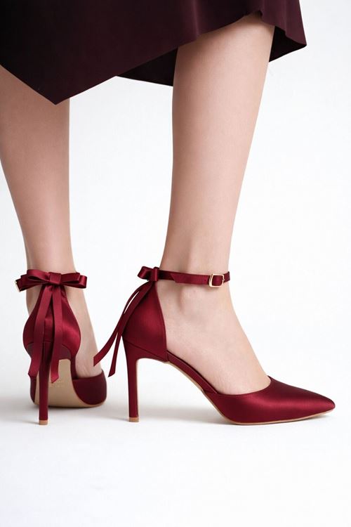Kadın Saten İnce Topuklu Fiyonklu Bilekten Bağlamalı Sivri Burun Stiletto Ayakkabı