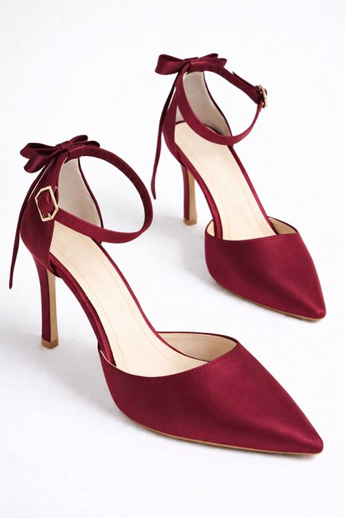 Kadın Saten İnce Topuklu Fiyonklu Bilekten Bağlamalı Sivri Burun Stiletto Ayakkabı