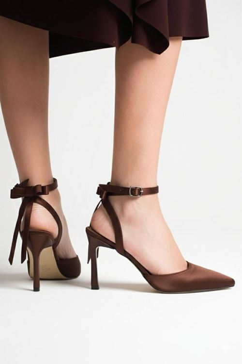 Kadın Saten İnce Topuklu Bilekten Bağlamalı Sivri Burun Stiletto Ayakkabı