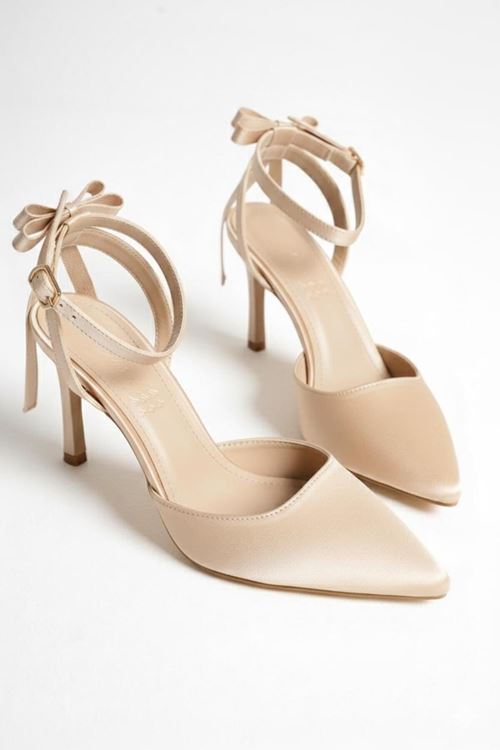 Kadın Saten İnce Topuklu Bilekten Bağlamalı Sivri Burun Stiletto Ayakkabı