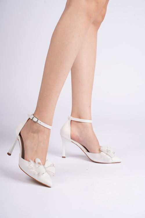 Kadın Taşlı Fiyonklu Bilekten Bağlamalı Stiletto