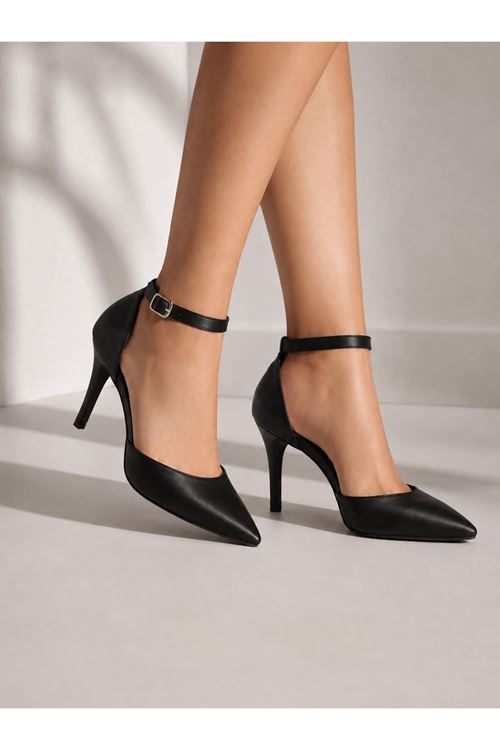Kadın Bilekten Tokalı Sivri Burun İnce Topuk Abiye Stiletto Ayakkabı